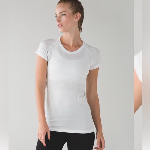 lululemon athletica Tops - Lululemon Swiftly Tech Short Sleeve Tee